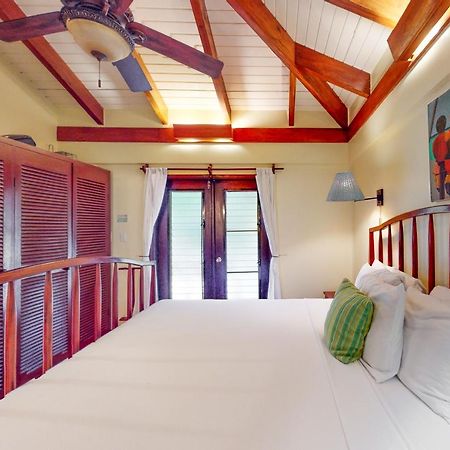 Condo #27 @ Beachside Villas Дангрига Екстериор снимка