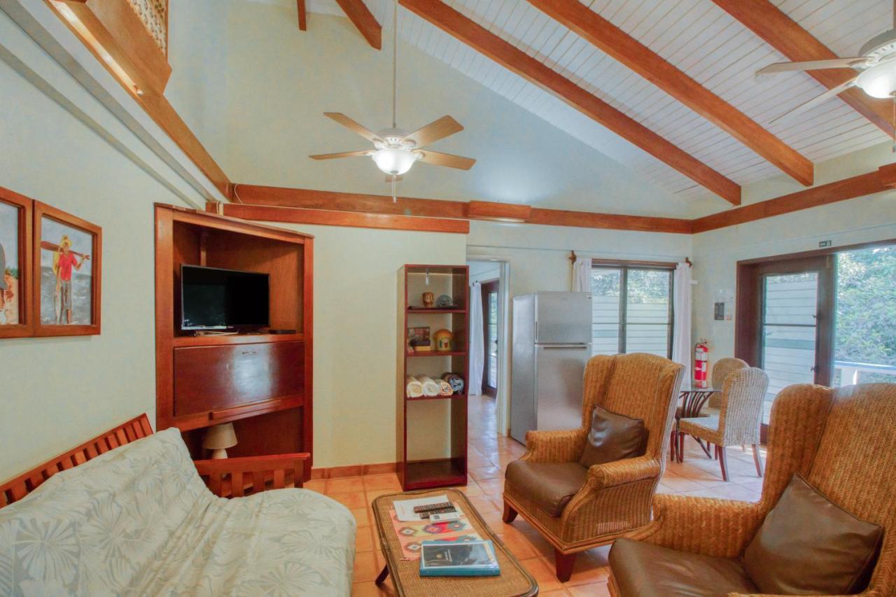 Condo #27 @ Beachside Villas Дангрига Екстериор снимка